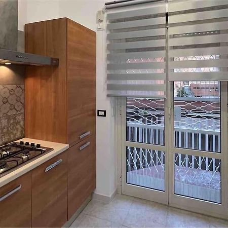 3 Fermate Dal Colosseo - Casa Vacanze Elena - 50 M Da Metro Garbatella Рим Экстерьер фото