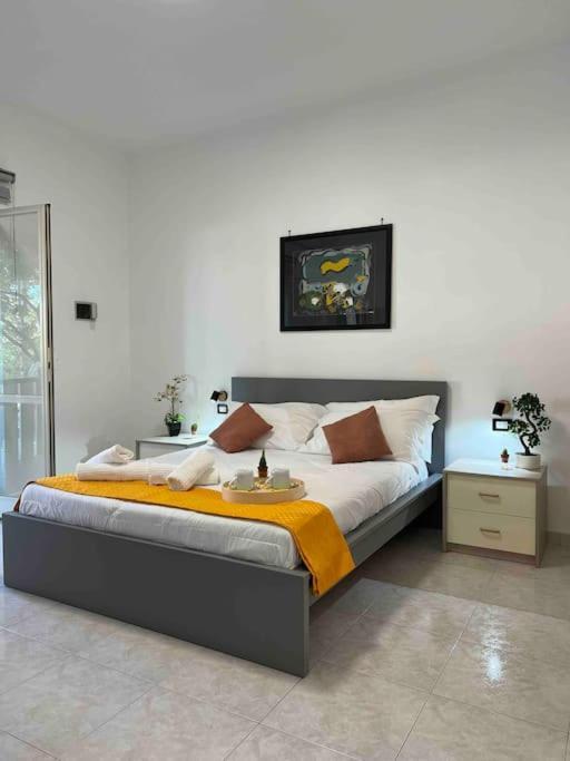 3 Fermate Dal Colosseo - Casa Vacanze Elena - 50 M Da Metro Garbatella Рим Экстерьер фото