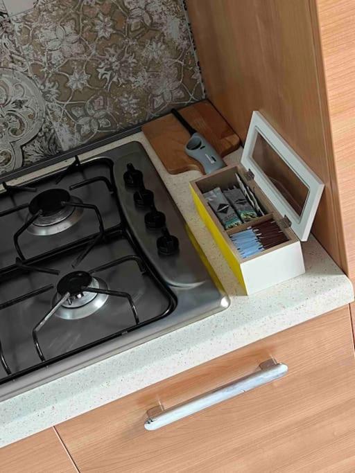 3 Fermate Dal Colosseo - Casa Vacanze Elena - 50 M Da Metro Garbatella Рим Экстерьер фото