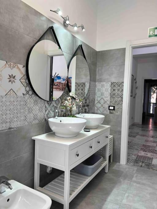 3 Fermate Dal Colosseo - Casa Vacanze Elena - 50 M Da Metro Garbatella Рим Экстерьер фото